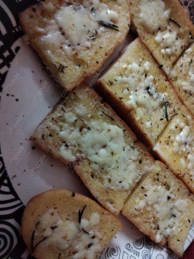 Delicious Garlic Bread with Cheese prepared by COOX