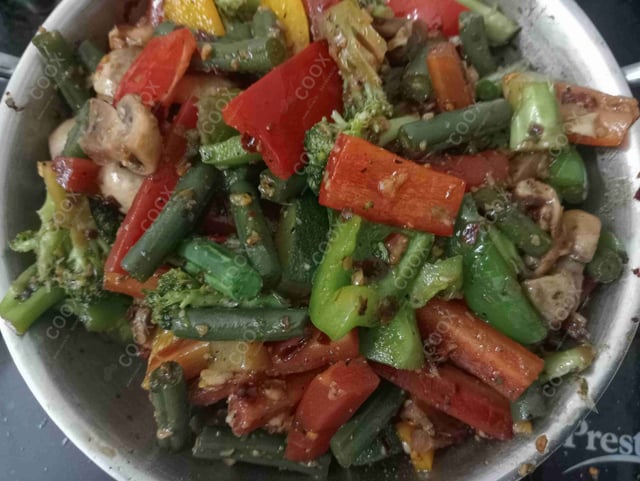 Delicious Vegetable Stir Fry prepared by COOX