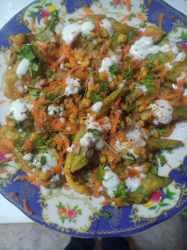 Delicious Palak Papdi Chaat prepared by COOX