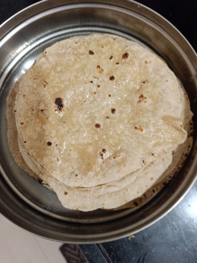 Delicious Tawa Rotis prepared by COOX