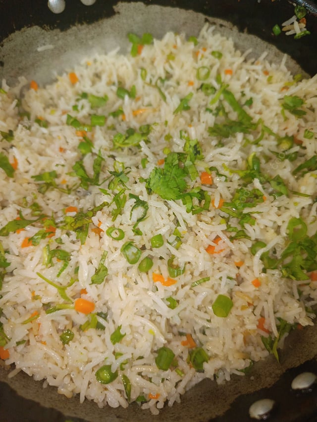 Delicious Veg Fried Rice prepared by COOX