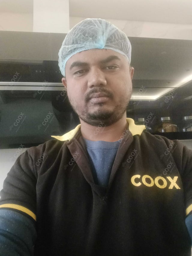 Chef from COOX at bookings. Professional cooks chefs at home