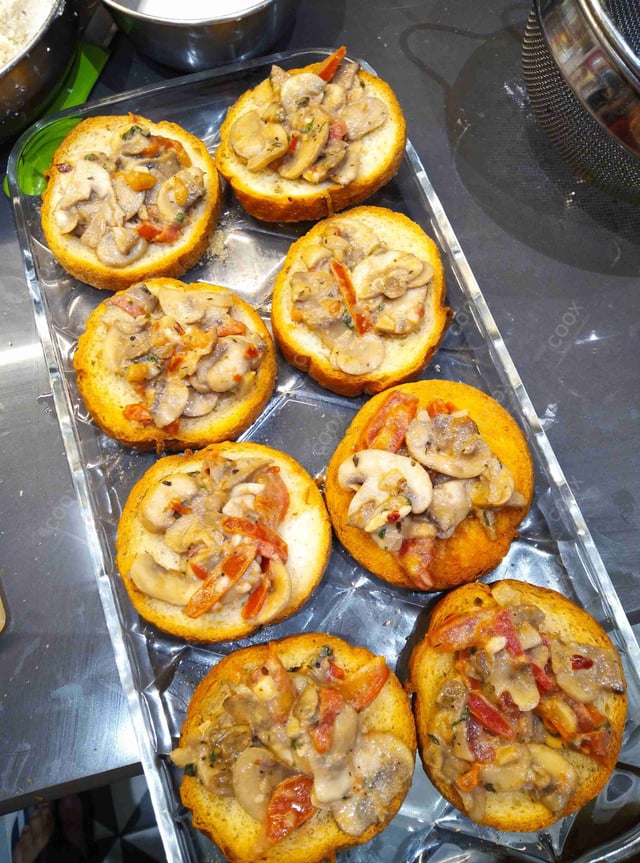 Delicious Tomato Mushroom Bruschetta prepared by COOX