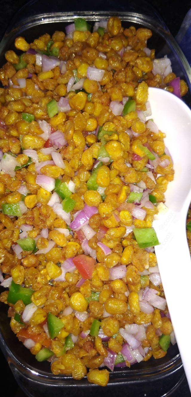 Delicious American Corn Salad prepared by COOX