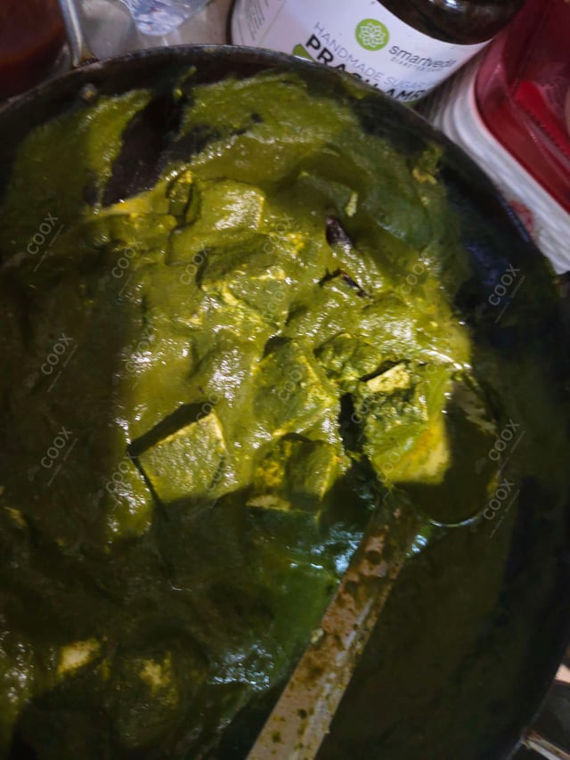 Delicious Palak Paneer prepared by COOX