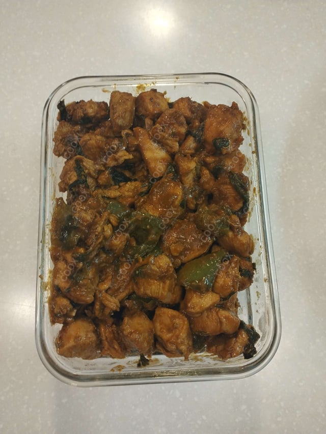 Delicious Thai Basil Chicken prepared by COOX