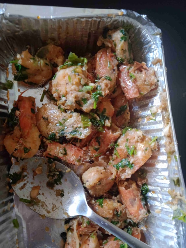 Delicious Butter Garlic Prawns prepared by COOX