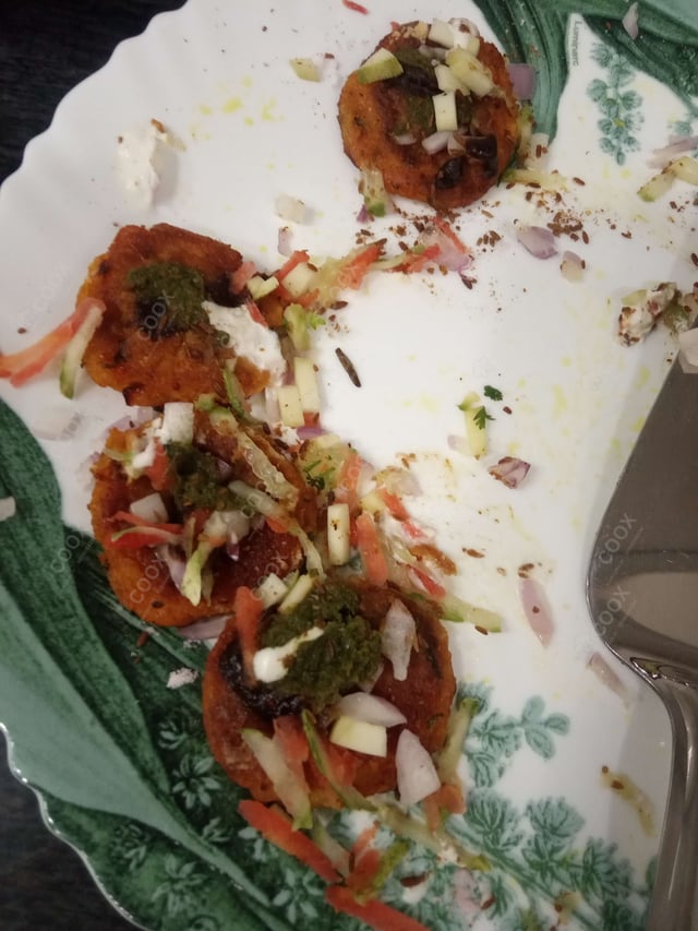 Delicious Aloo Tikki Chaat prepared by COOX