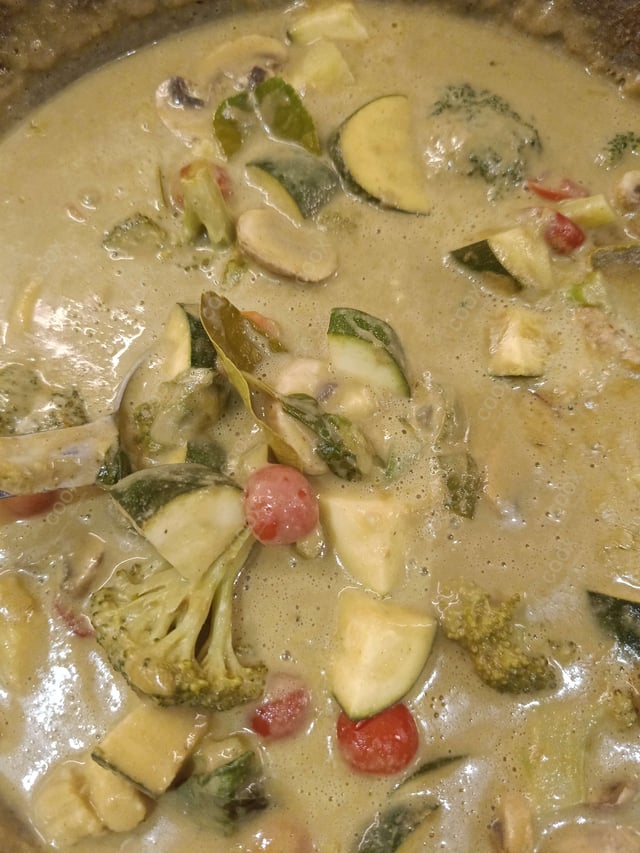 Delicious Green Thai Curry prepared by COOX