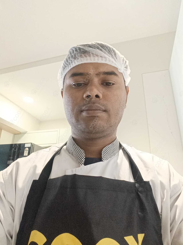 Chef from COOX at bookings. Professional cooks chefs at home