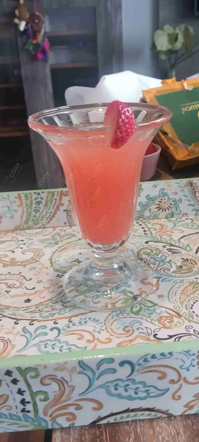 Delicious Strawberry Daiquiri  prepared by COOX