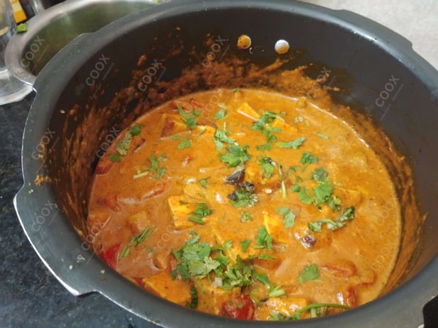 Delicious Paneer Lababdar prepared by COOX