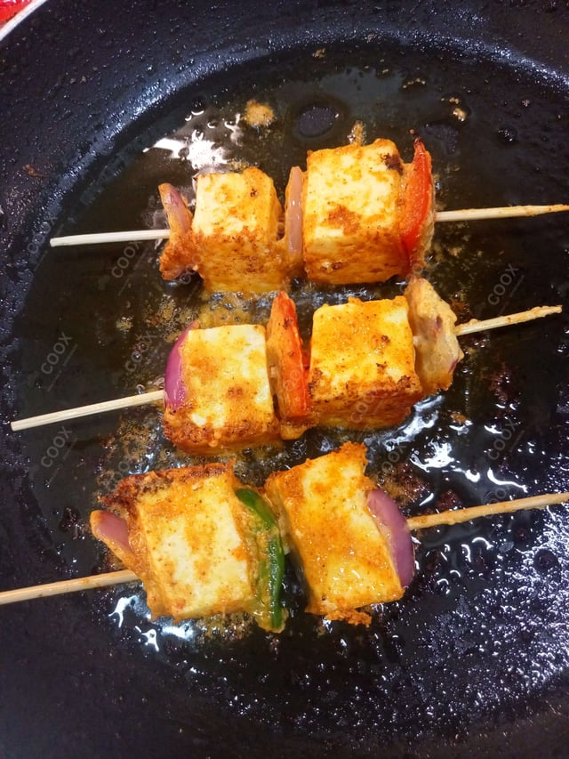 Delicious Paneer Tikka prepared by COOX