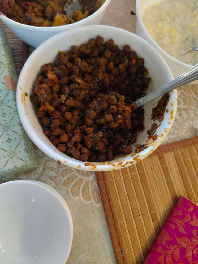 Delicious Kala Chana (Dry) prepared by COOX