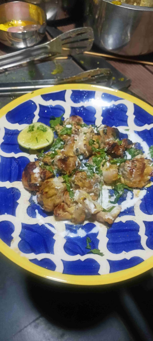 Delicious Murgh Malai Tikka prepared by COOX