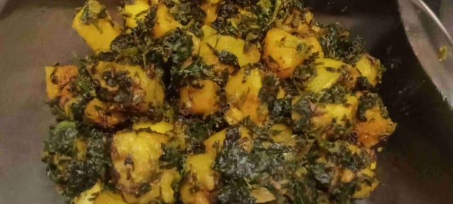 Delicious Aloo Methi prepared by COOX