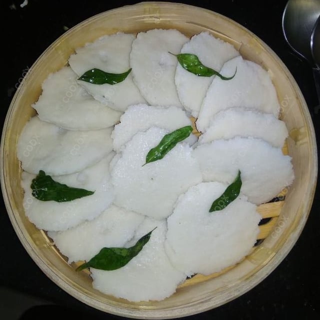 Delicious Plain Idli prepared by COOX