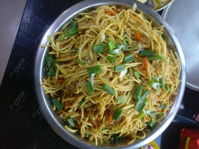 Delicious Veg Hakka Noodles prepared by COOX