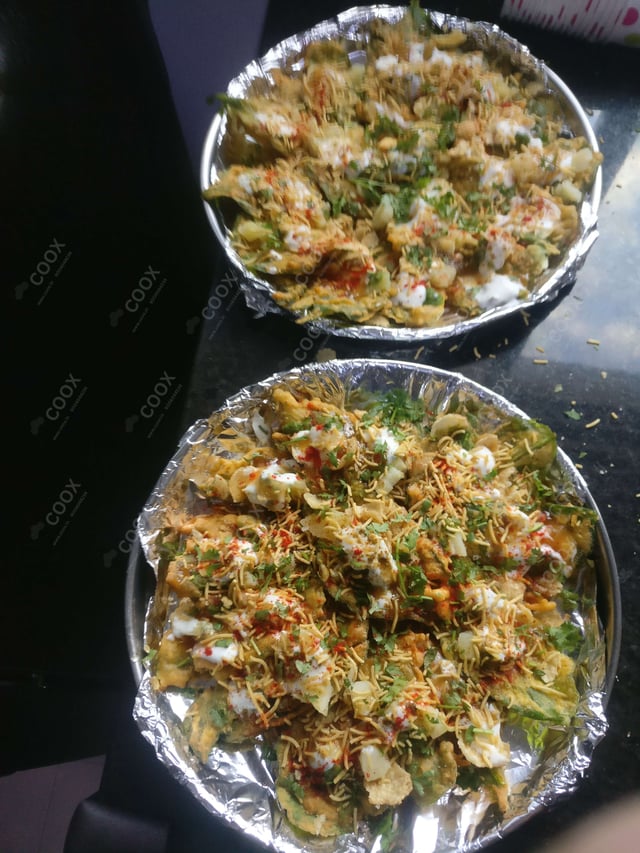 Delicious Palak Papdi Chaat prepared by COOX