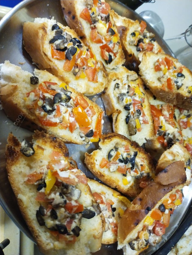 Delicious Tomato Mushroom Bruschetta prepared by COOX