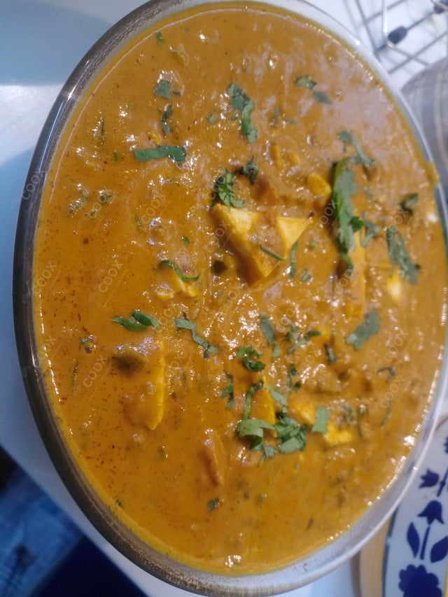 Delicious Paneer Lababdar prepared by COOX