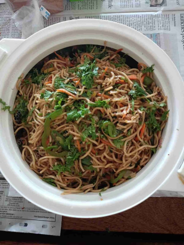 Delicious Veg Hakka Noodles prepared by COOX