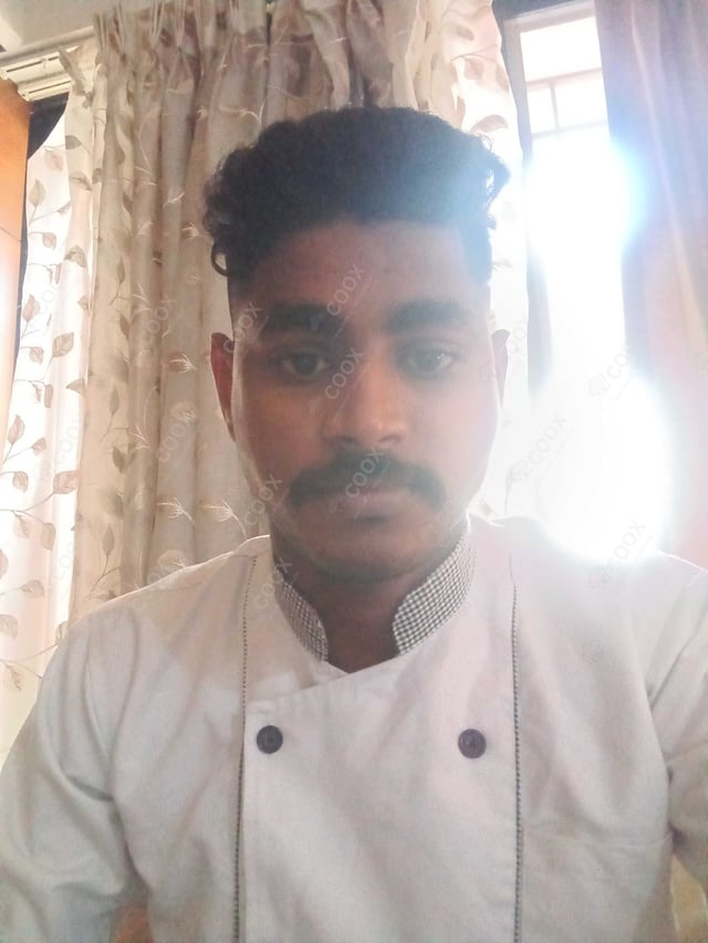 Chef from COOX at bookings. Professional cooks chefs at home