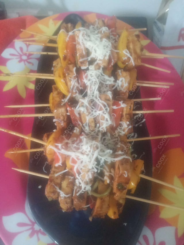 Delicious Paneer Shashlik prepared by COOX