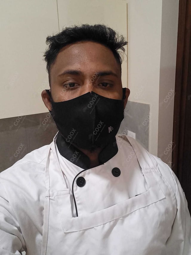 Chef from COOX at bookings. Professional cooks chefs at home