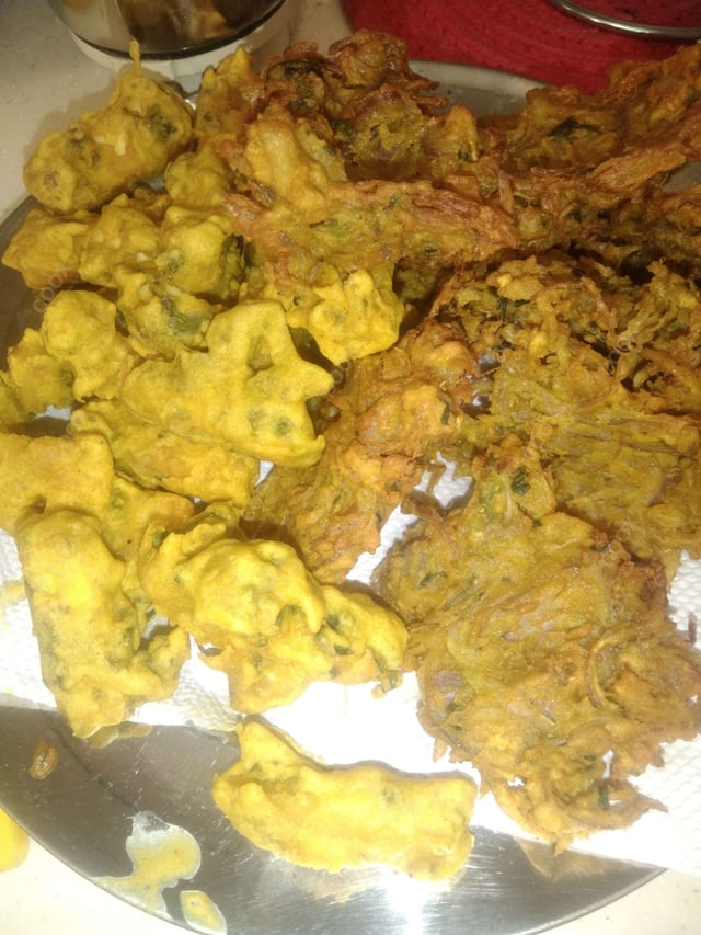 Delicious Mix Pakode prepared by COOX