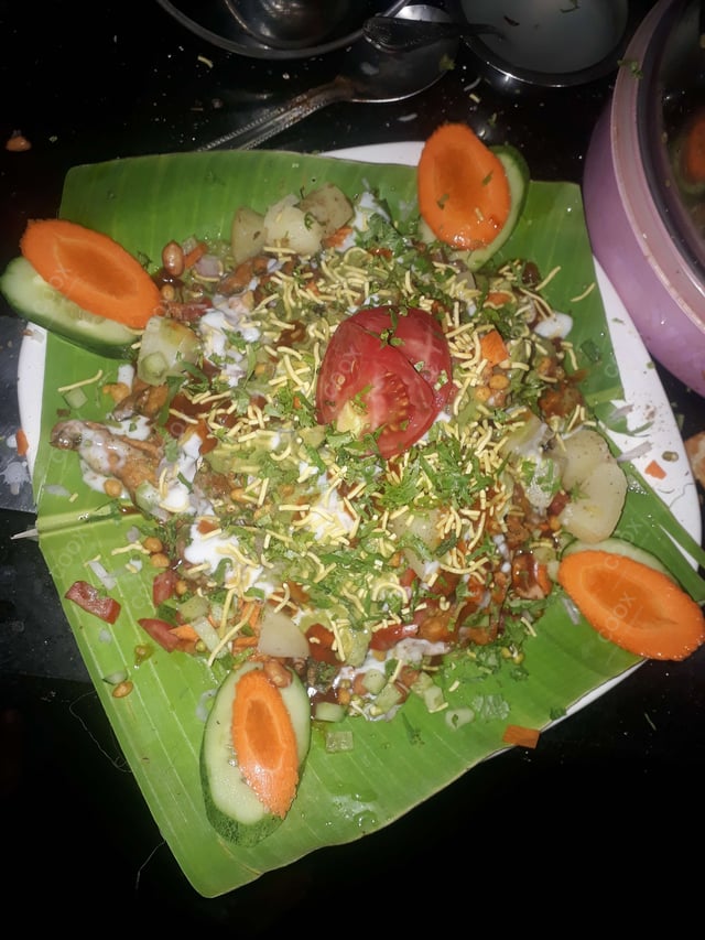 Delicious Palak Papdi Chaat prepared by COOX