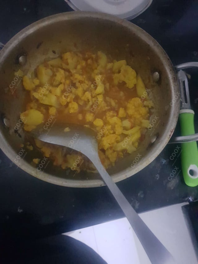 Delicious Aloo Gobhi prepared by COOX