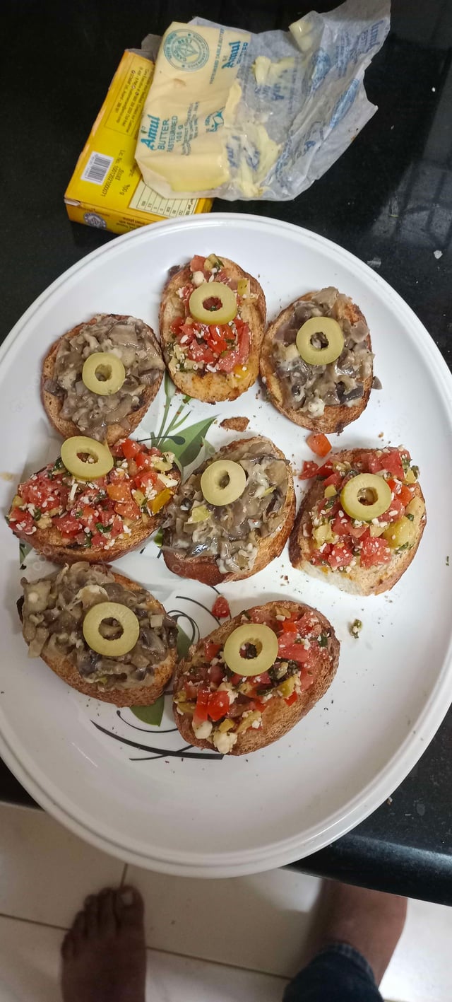 Delicious Tomato Mushroom Bruschetta prepared by COOX