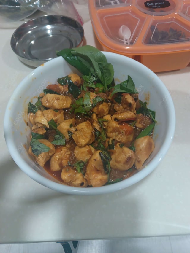 Delicious Thai Basil Chicken prepared by COOX