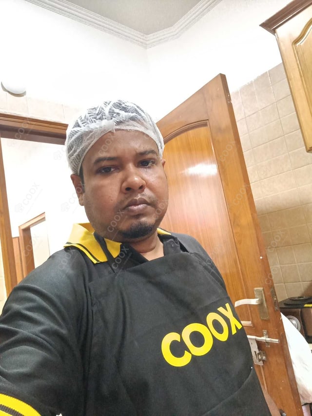 Chef from COOX at bookings. Professional cooks chefs at home