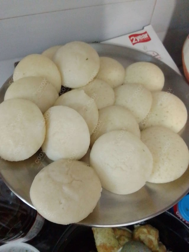 Delicious Idli Sambhar prepared by COOX