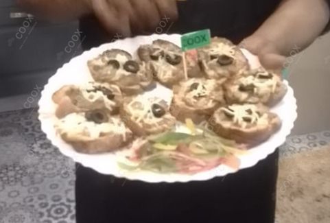 Delicious Tomato Mushroom Bruschetta prepared by COOX