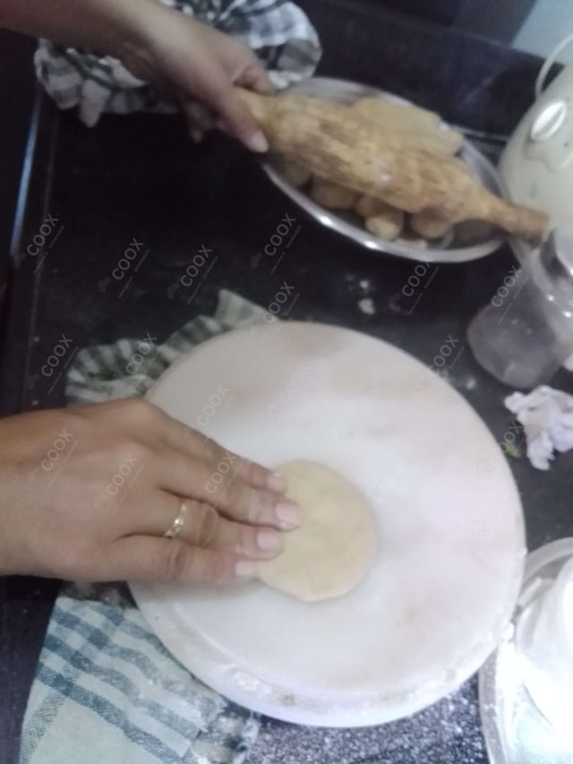 Delicious Tawa Rotis prepared by COOX