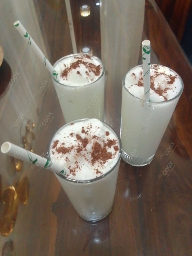 Delicious Vanilla Milkshake prepared by COOX