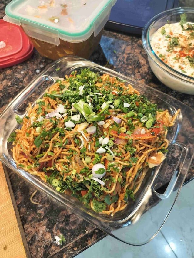 Delicious Veg Hakka Noodles prepared by COOX