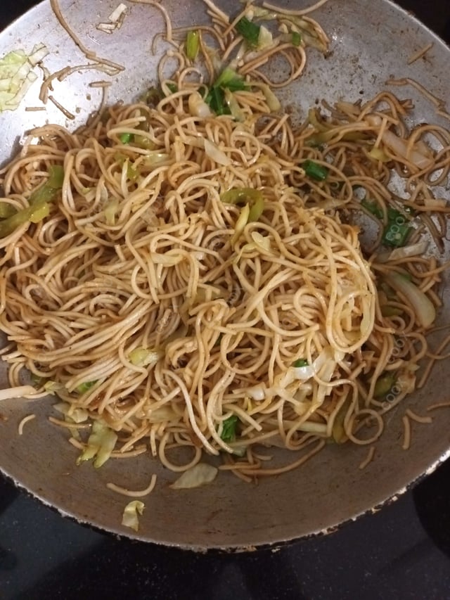 Delicious Veg Hakka Noodles prepared by COOX