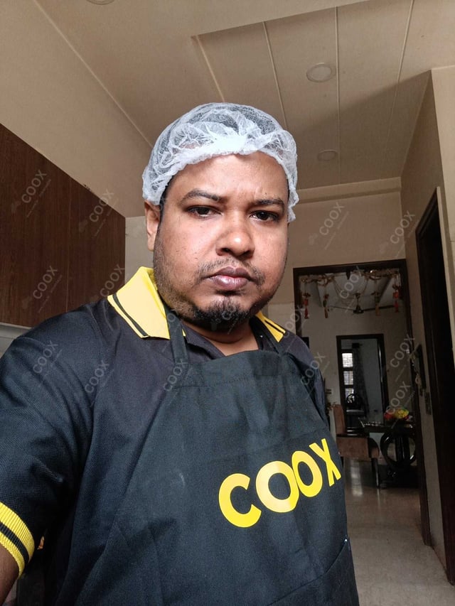 Chef from COOX at bookings. Professional cooks chefs at home