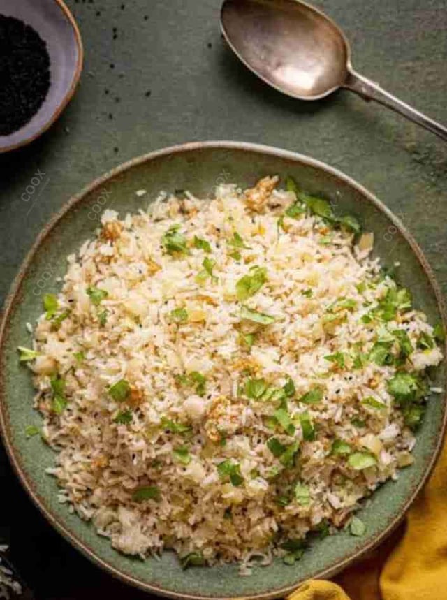 Delicious Burnt Garlic Rice prepared by COOX