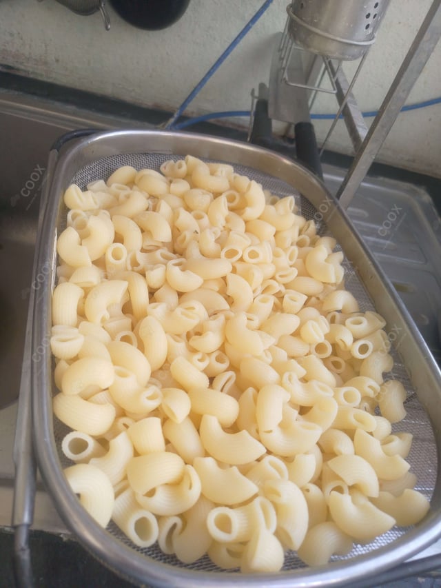 Delicious Macaroni prepared by COOX