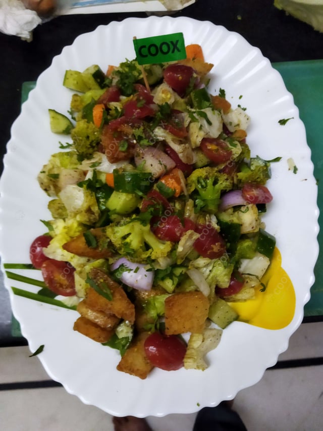 Delicious Fattoush Salad prepared by COOX