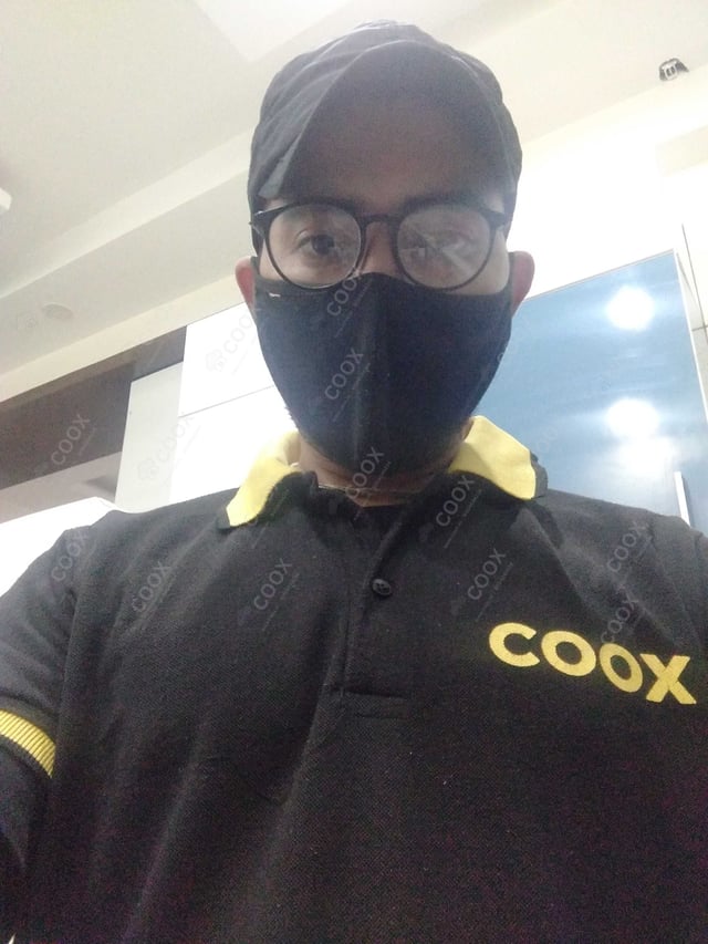 Chef from COOX at bookings. Professional cooks chefs at home