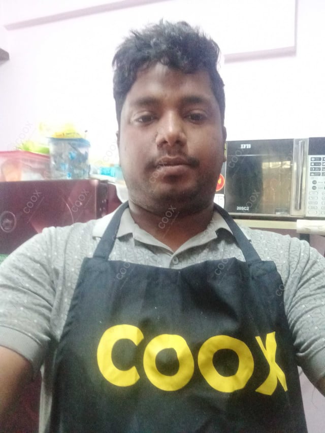 Chef from COOX at bookings. Professional cooks chefs at home