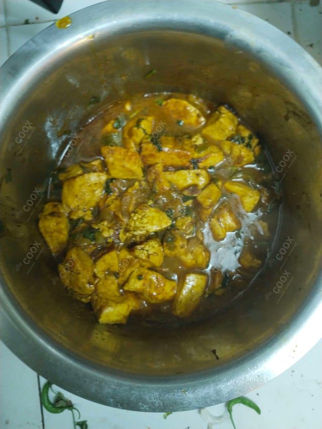 Delicious Paneer Lababdar prepared by COOX