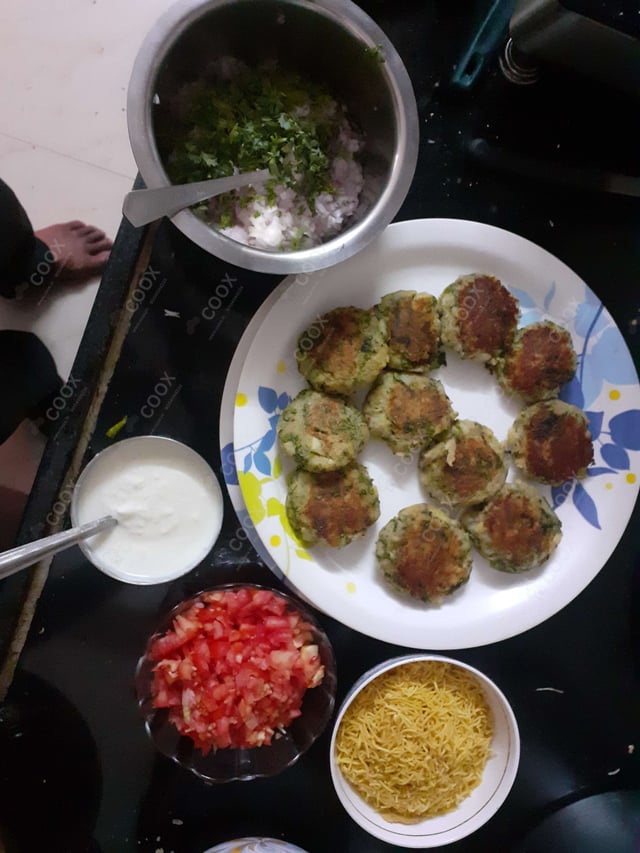 Delicious Aloo Tikki Chaat prepared by COOX