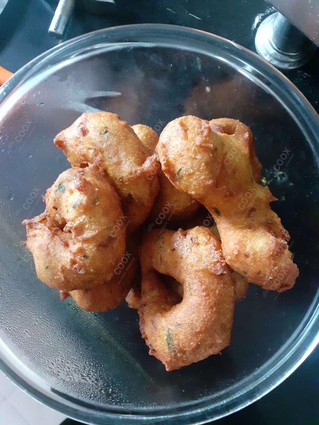 Delicious Medu Vada prepared by COOX